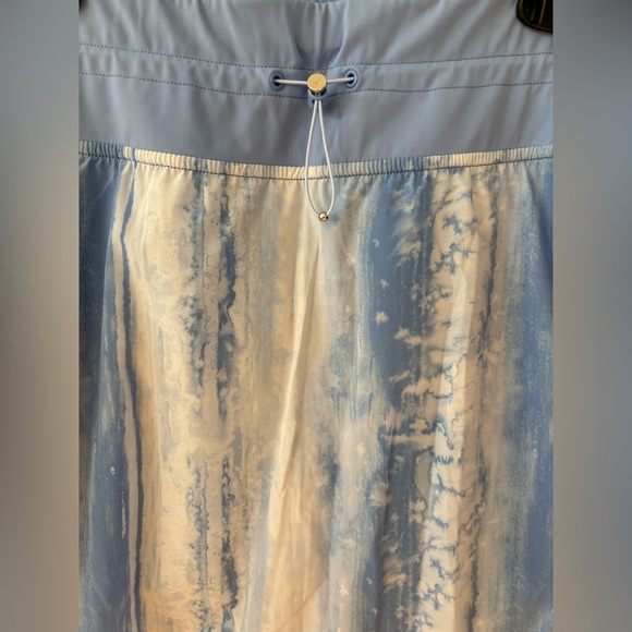 NWOT - Travis Mathew Dune Grass Skort in Cornflower Blue Multi - Size L - Picture 6 of 9